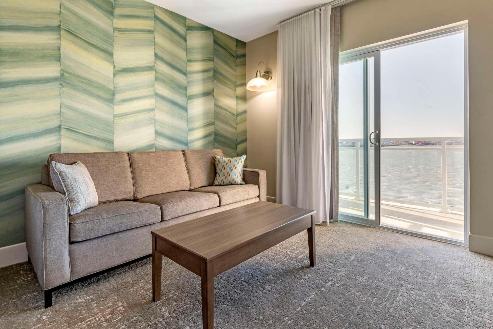 Cambria Hotel Ocean City - Bayfront Exterior photo
