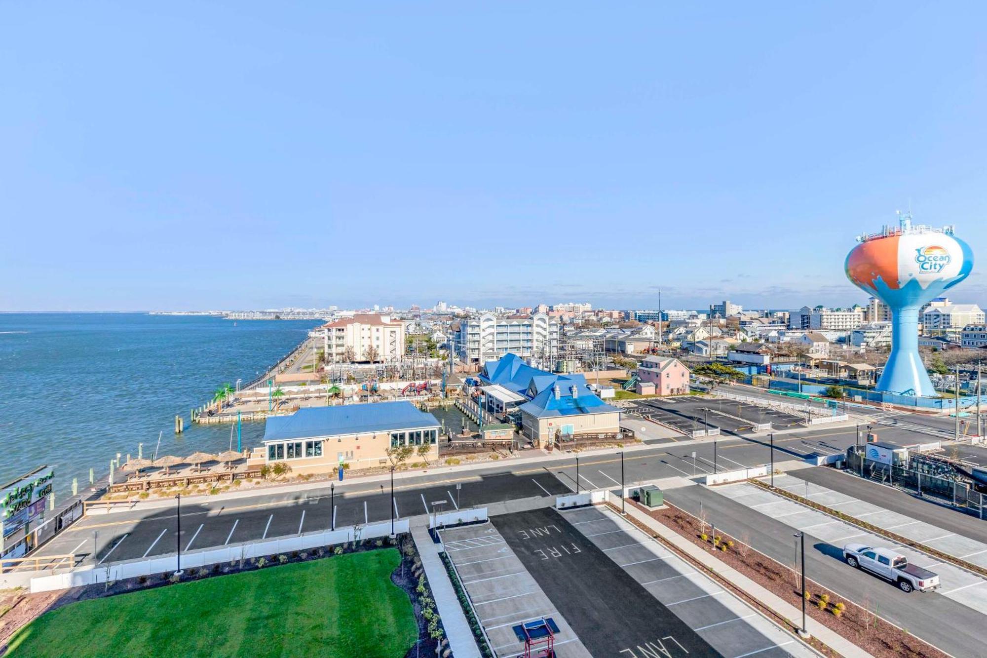 Cambria Hotel Ocean City - Bayfront Exterior photo