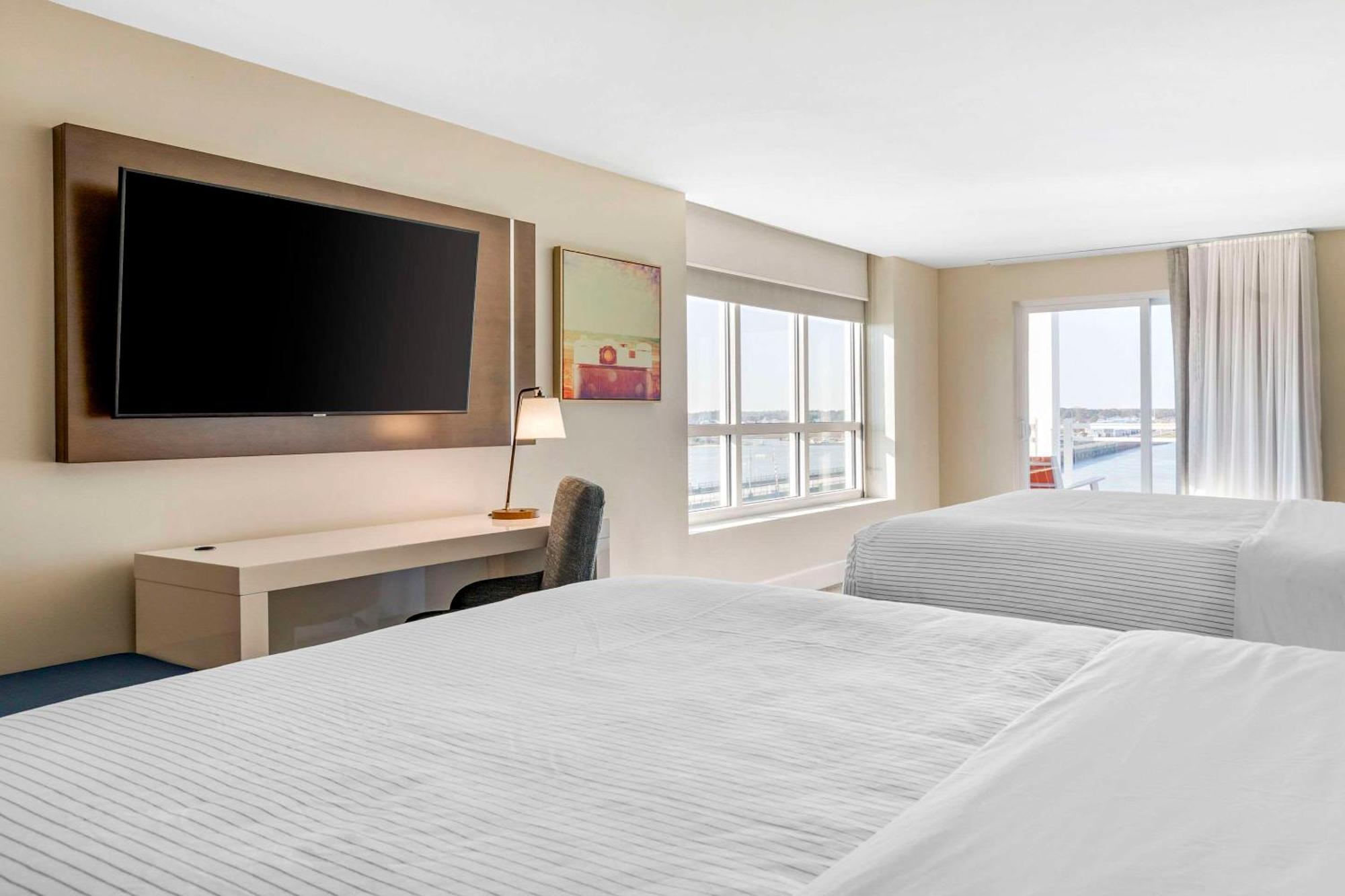 Cambria Hotel Ocean City - Bayfront Exterior photo
